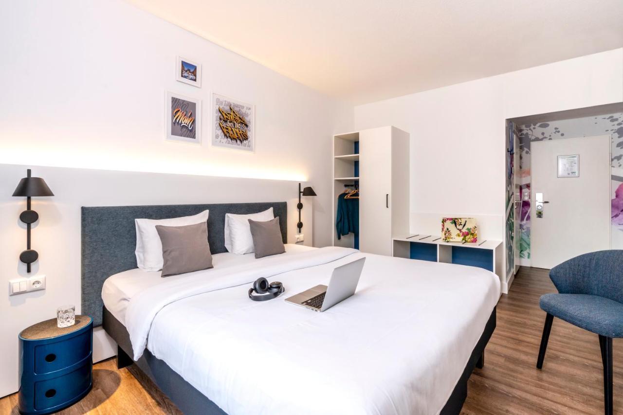 Ibis Styles Hamburg Alster City Exterior photo